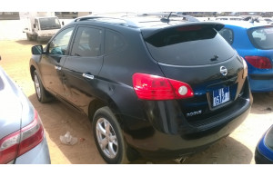 Nissan ROGUE 2010
