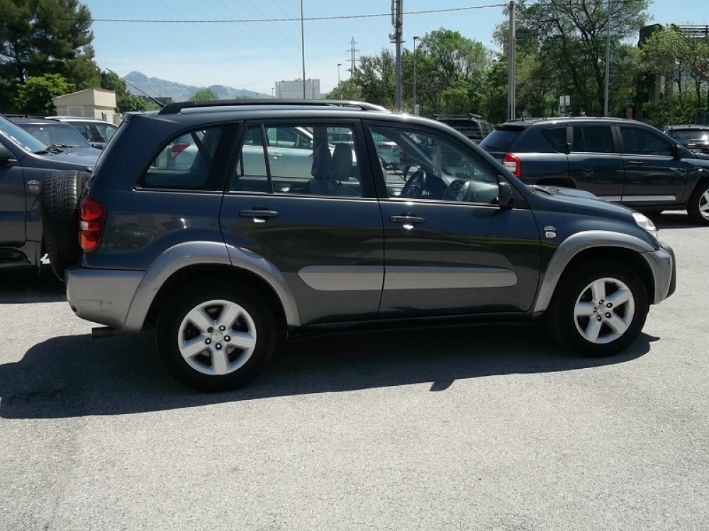 Toyota RAV4 2004 0