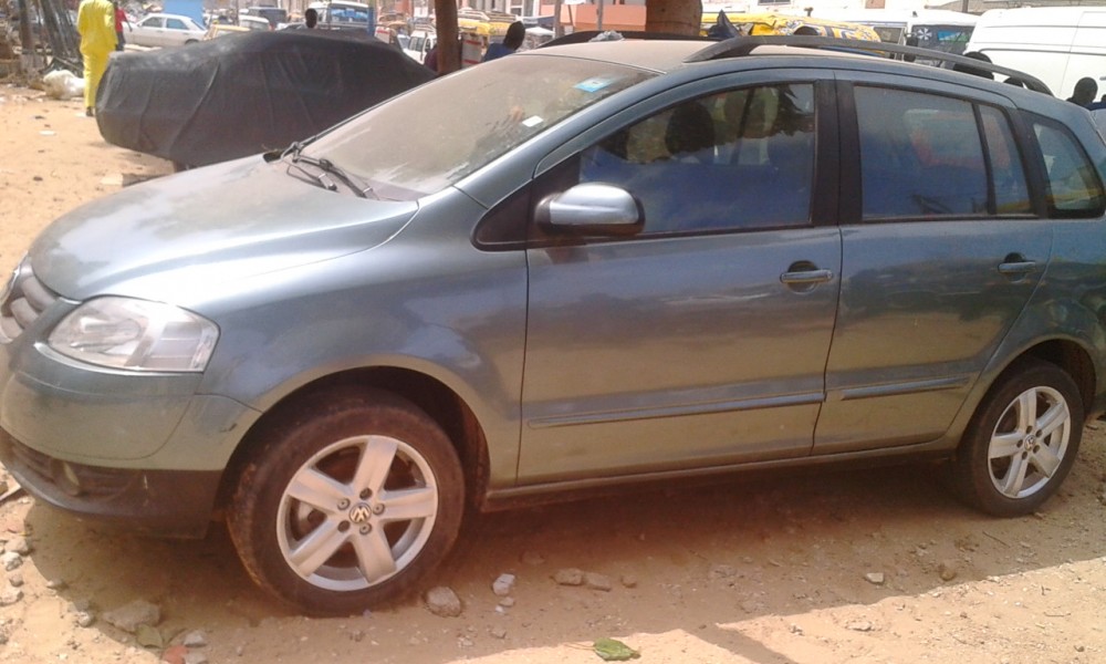 Volkswagen SURAN 2010 0