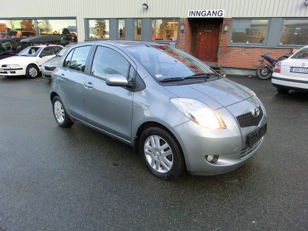 Toyota Yaris 0 0