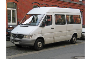 Mercedes mini-bus 2008