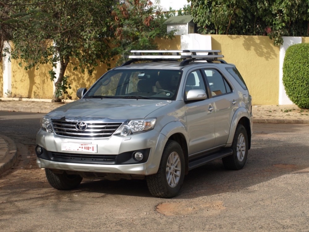 Toyota Fortuner 2013 0