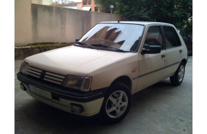 Peugeot 205 0