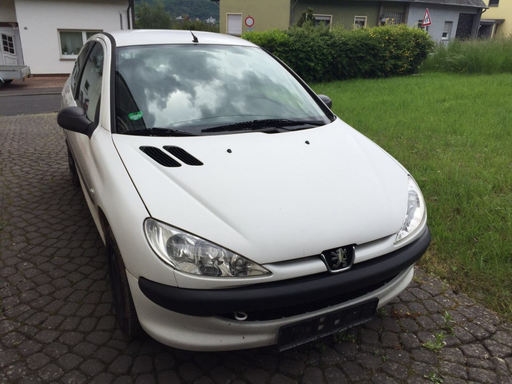 Peugeot 206 2008 0