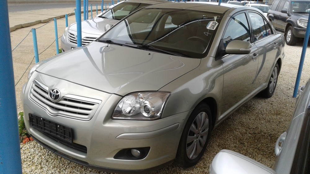 Toyota Avensis 2011 0