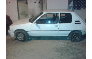 Peugeot 205 0