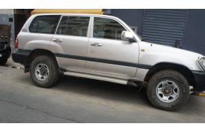 Toyota Land Cruiser 2000