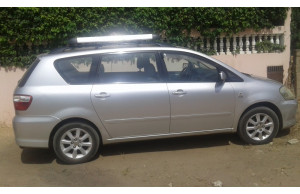 Toyota AVENSIS-VERSO 2005