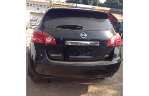 Nissan ROGUE 2011