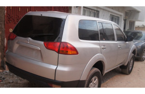 Mitsubishi pajero-sport 2009