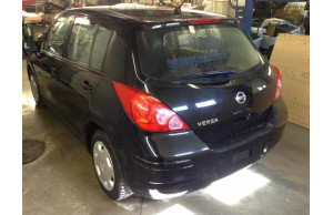 Nissan versa 2008