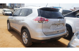Nissan ROGUE 2014