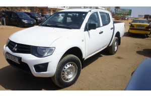 Mitsubishi L200 2012