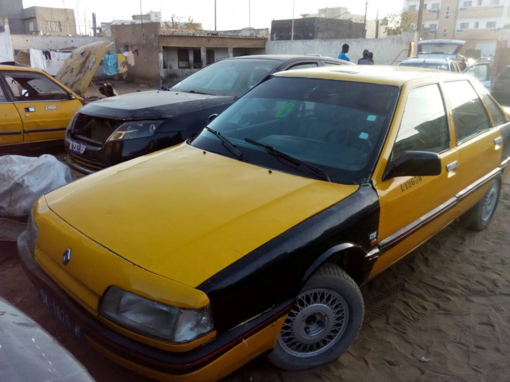Pare Brise  Renault Sénégal