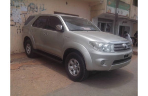 Toyota Fortuner 2010