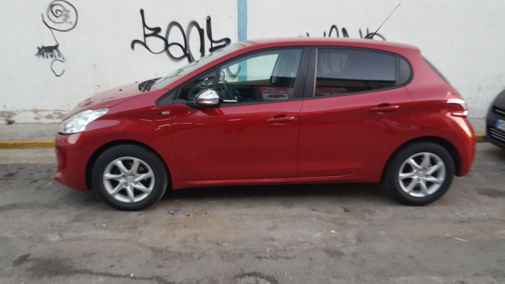 Peugeot 208 2014 0
