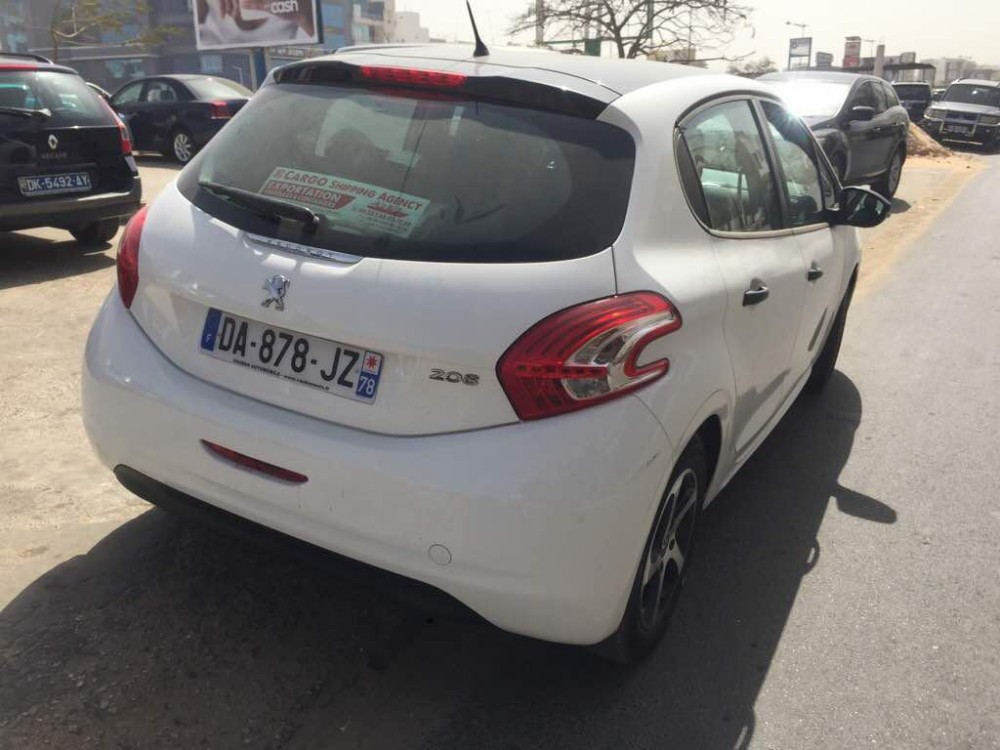 Peugeot 208 2014 0