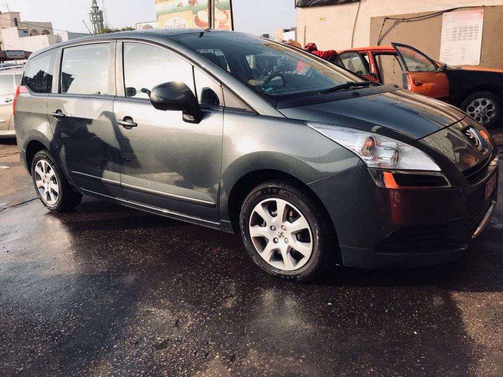Peugeot 5008 2012 0