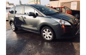Peugeot 5008 2012