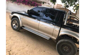 Mitsubishi L200 2005