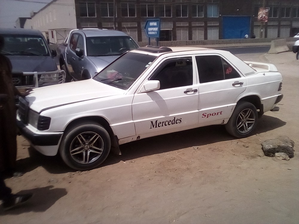 Mercedes 190 0 0