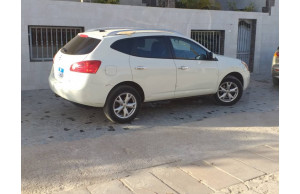 Nissan ROGUE 2010