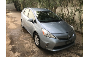 Toyota Prius-V 2014