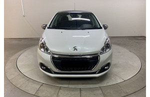 Peugeot 208-Allure-1,2-PureTech-110hk-aut 2017