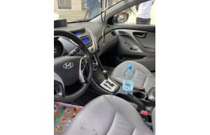 Hyundai Elantra 2012