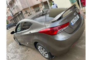 Hyundai Elantra 2012
