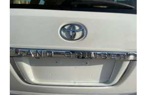 Toyota LAND-CRUISER-VX-V8 2014