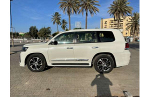 Toyota LAND-CRUISER-VX-V8 2014