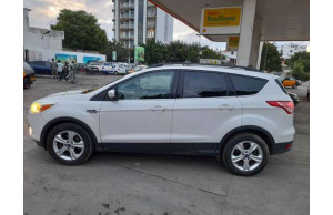 Ford ESCAPE-SE 2013