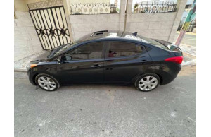 Hyundai Elantra 2012