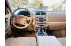 Ford ESCAPE-SE 2011