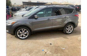 Ford Escape-Titanium 2013