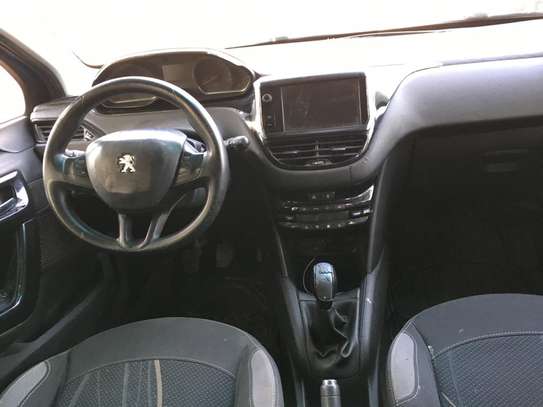 Peugeot 208 2012 0