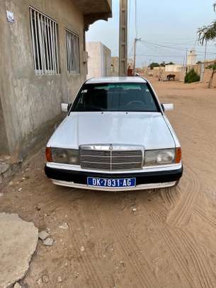 Mercedes benz 1990 3