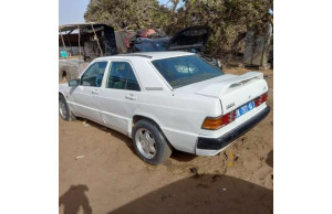 Mercedes benz 1990