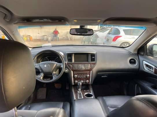 Nissan Pathfinder 2014 3