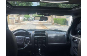 Ford ESCAPE-SE 2011