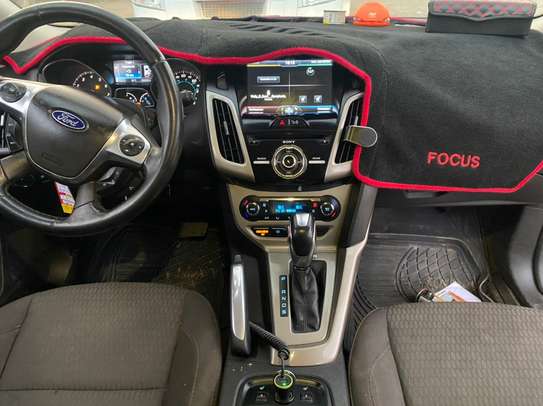Ford Focus 2012 1