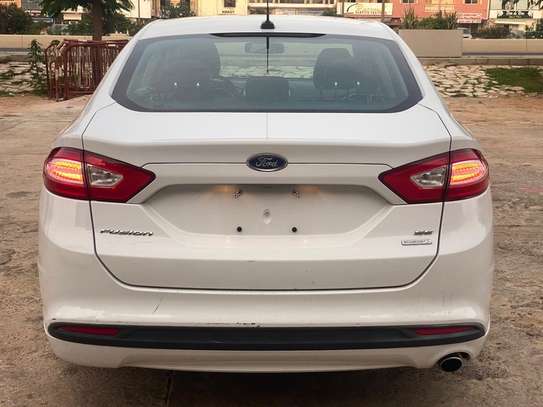 Ford Fusion 2014 7