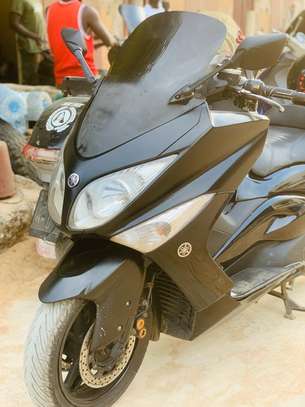 Yamaha TMax 2008 1