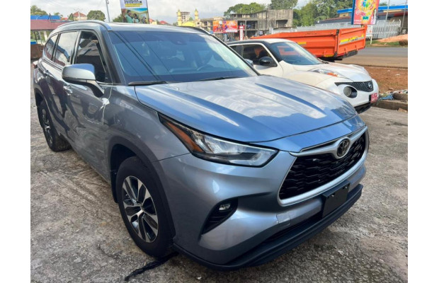 Toyota Highlander 2021