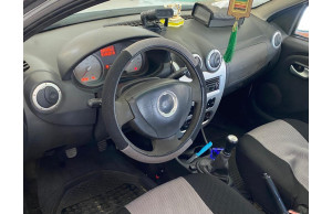 Dacia Sandero 2011