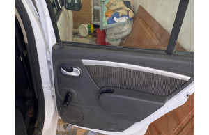 Dacia Sandero 2011