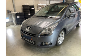 Peugeot 5008 2015