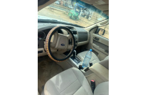 Ford Escape-Titanium 2012
