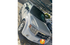 Ford Escape-Titanium 2012
